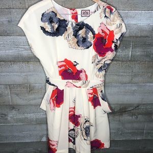 Juicy Couture size 4 white floral midi cocktail party dress size 4